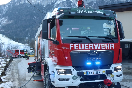 Spital am Pyhrn: Gr��eren K�chenbrand mit L�schdecke noch rechtzeitig verhindert