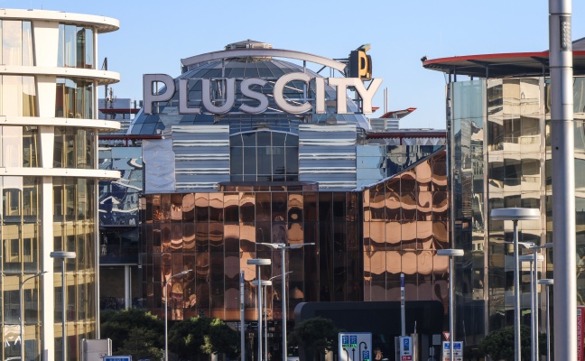 Gro�einsatz der Polizei: 17-J�hriger ging mit Faustfeuerwaffe in ein Einkaufszentrum in Pasching