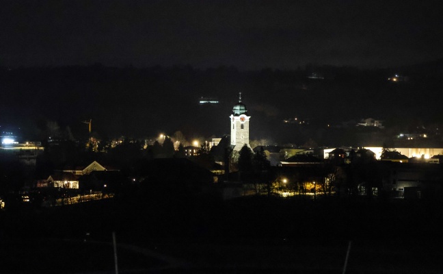 Wartberg an der Krems: Mann (64) nach Lokalbesuch vor Wohnhaus gest�rzt und erfroren