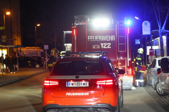 Defekter E-Herd sorgte f�r Einsatz der Feuerwehr in einem Mehrparteienwohnhaus in Wels-Neustadt
