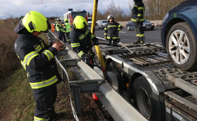 Brand einer Achse eines Autotransporters auf der Pyhrnautobahn bei Ried im Traunkreis