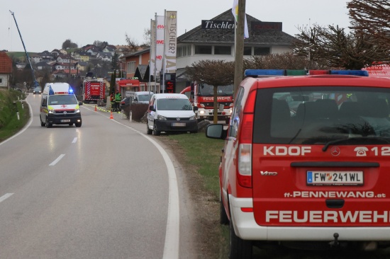 F�nf Feuerwehren bei Silobrand bei einem Gewerbebetrieb in Offenhausen im Einsatz