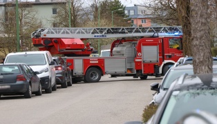 Brandverdacht: Auf eingeschalteten E-Herd und Backrohr in einer Wohnung in Wels-Lichtenegg vergessen