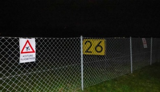 Flugunfall: Kleinflugzeug bei Bruchlandung auf Flugplatz in Laakirchen von Landebahn abgekommen