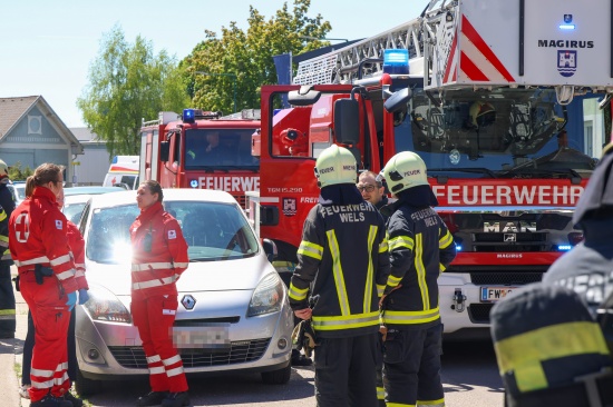 Essen wieder vergessen: Einsatzkr�fte zweier Feuerwehren in Wohnung in Wels-Vogelweide im Einsatz