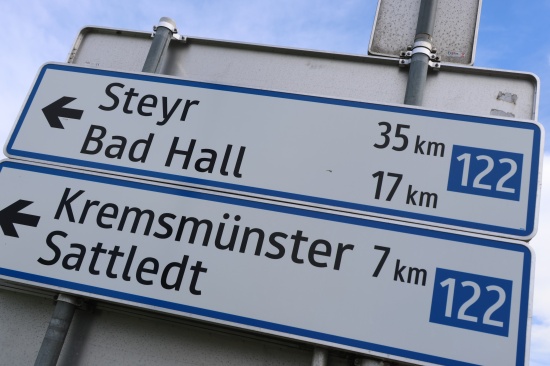 2,14 Promille: Alkolenker mitsamt Frau und Kindern am Heimweg von Feier bei Sattledt gestoppt