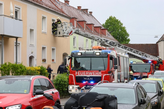 Einsatz verschlafen: Feuerwehr l�scht verbranntes Essen im Ofenrohr einer Wohnung in Wels-Vogelweide