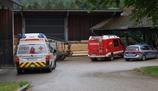 Zwei Feuerwehren zu Brandeinsatz bei landwirtschaftlichem Geb�ude in Regau alarmiert