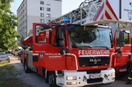 Kleinbrand an einer Fassade eines Reihenhauses in Wels-Vogelweide mittels Gartenschlauch gel�scht