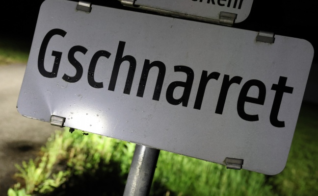 Drei Feuerwehren bei Zimmerbrand in einem Haus in Stroheim im Einsatz