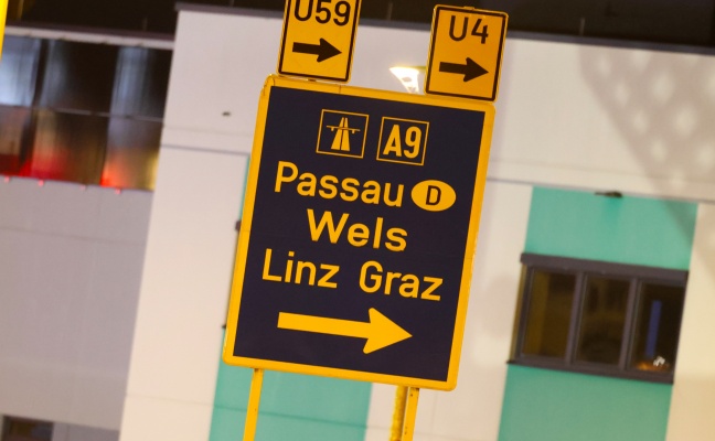 Schwerer Verkehrsunfall im Tunnel Ottsdorf auf der Pyhrnautobahn in Micheldorf in Ober�sterreich