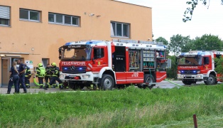 Acht Feuerwehren: Gro�einsatz bei Brand in einer M�hle in Wallern an der Trattnach
