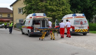 Arbeiter abgest�rzt: Schwerer Arbeitsunfall in Wels-Vogelweide fordert zwei Schwerverletzte
