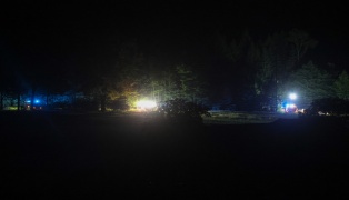 Feuerwehr samt Drohne und Polizeihubschrauber bei n�chtlicher Suchaktion in Edt bei Lambach im Einsatz