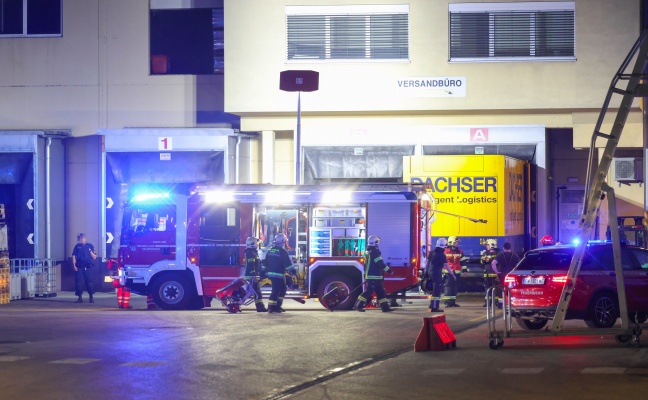 Brand bei einem Produktionsbetrieb in Wels-Vogelweide
