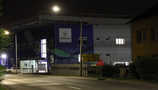 Drei Feuerwehren zu Brand bei Unternehmen in Leonding alarmiert