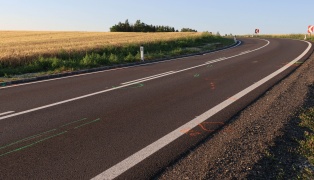 T�dlicher Frontalcrash: Motorradlenker (66) starb nach schwerer Kollision mit PKW bei Tumeltsham