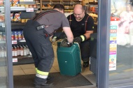 Marder durch Einsatzkr�fte der Feuerwehr aus Tankstellenshop in Wels-Waidhausen gerettet