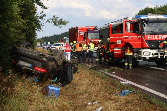 Auto �berschlagen: Verkehrsunfall auf Innkreisautobahn bei Krenglbach fordert einen Schwerverletzten