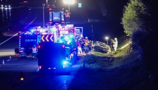 Auto �berschlagen: Schwerer Verkehrsunfall auf Innkreisautobahn bei Pram