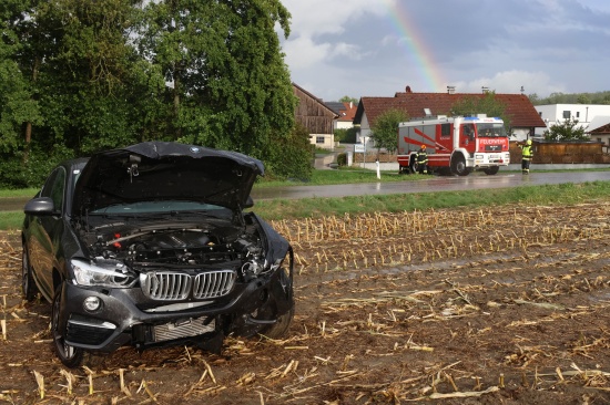 Schwerer Crash zwischen zwei PKW in Pram fordert zwei Verletzte