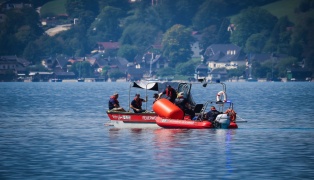 Bergung des abgest�rzten Kleinflugzeuges aus dem Attersee "technisch bedingt" abgebrochen