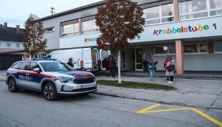 Ermittlungen in Marchtrenk: Spurensicherung nach mutma�licher Einbruchsserie in Kinderg�rten