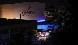 Drei Feuerwehren bei Brand bei einem Industriebetrieb in Kremsm�nster im Einsatz