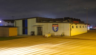 Vier Feuerwehren zu Brand im WC-Bereich eines Sportplatzes in Ansfelden alarmiert