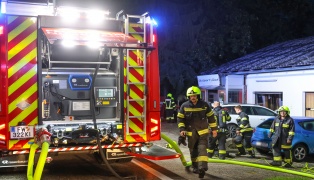 Brand in einem Sportgesch�ft in Nu�bach sorgte f�r Einsatz der Feuerwehr