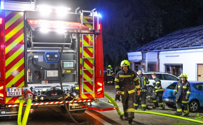 Brand in einem Sportgesch�ft in Nu�bach sorgte f�r Einsatz der Feuerwehr