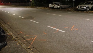 T�dlicher Unfall: Radfahrer (18) erlag nach Crash gegen PKW in Linz im Klinikum seinen Verletzungen